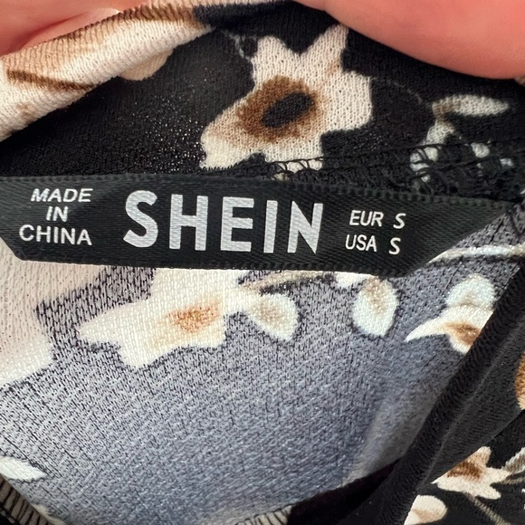 Black Flowered Dress - Picture 4 of 5